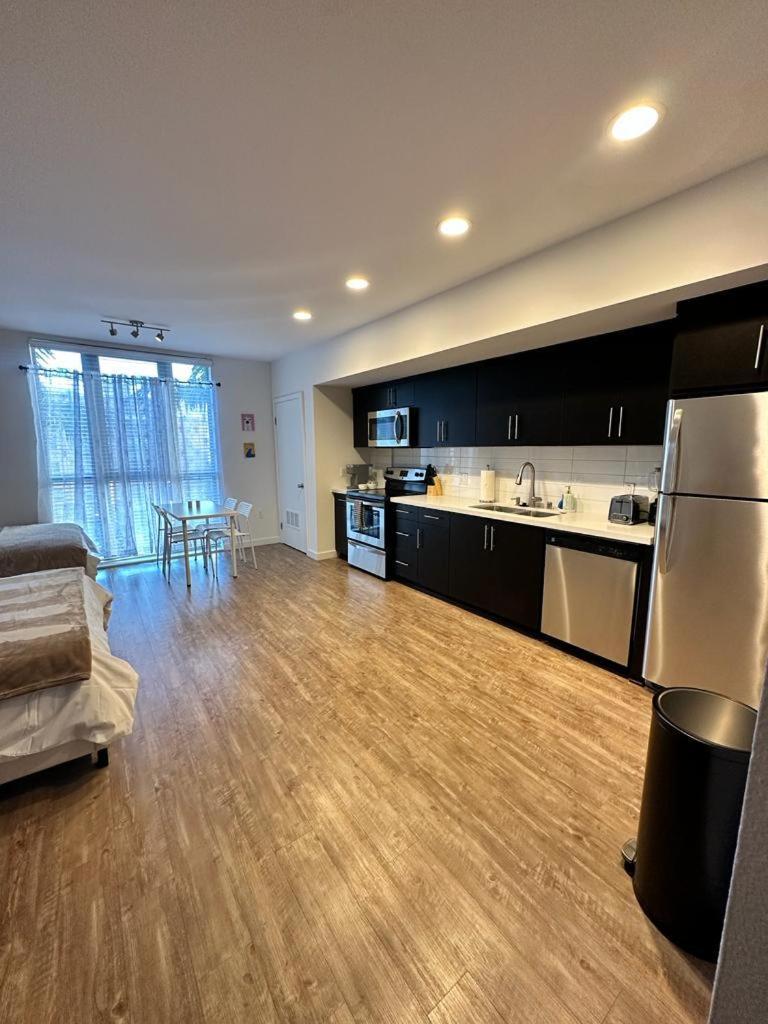 Appartement Universal 10 Min Drive Free Parking And Wifi